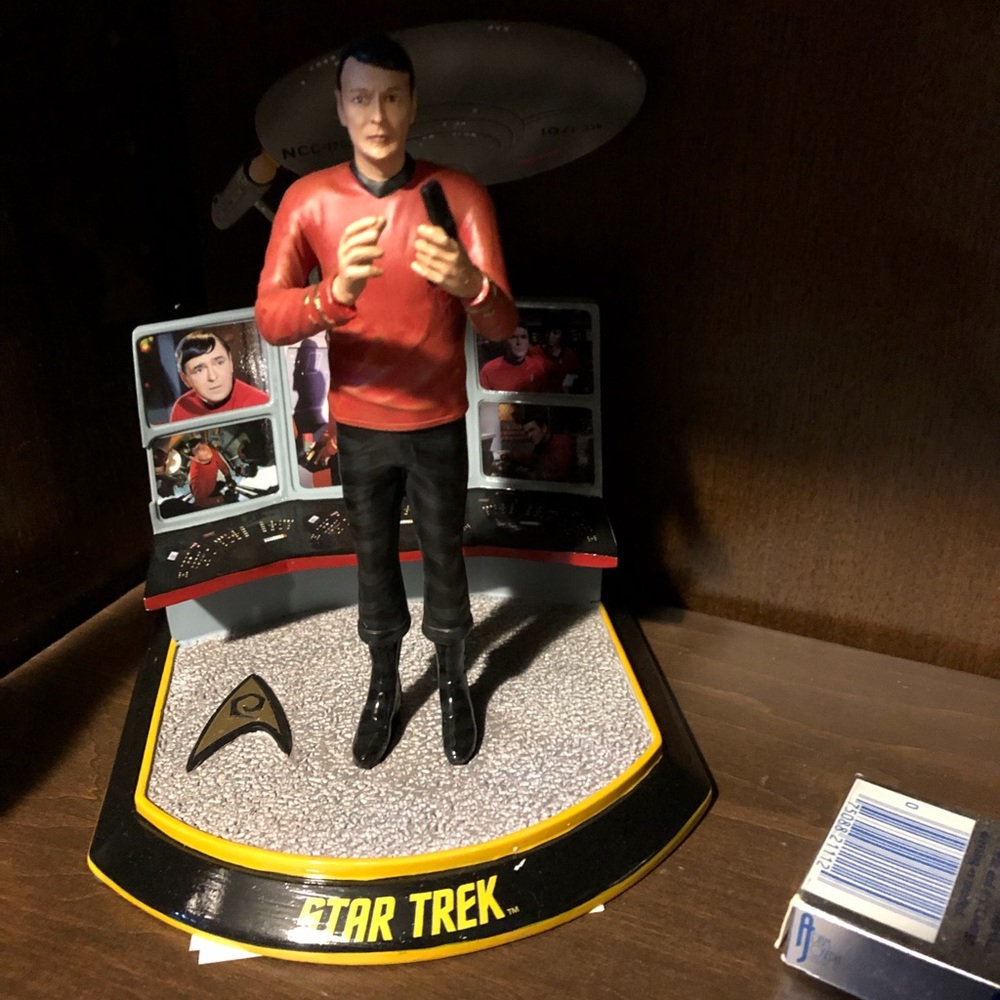 Hawthorne Village- Star Trek Collectibles - Scotty
